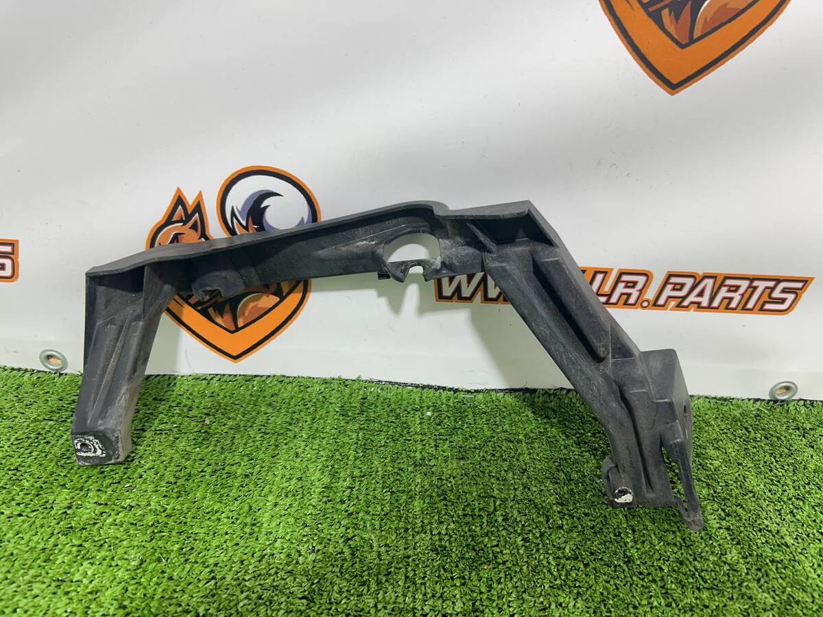 LR105879 Rear bumper bracket right Range Rover L405 (2013-2021) Used